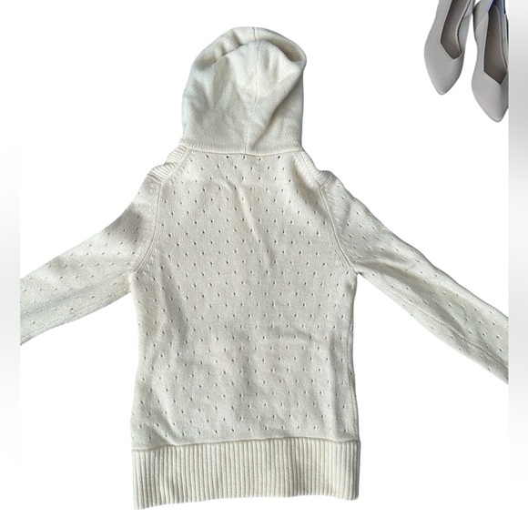 Vintage Y2K Banana Republic 100% lambswool sweater faux fur hood cream sz S - Picture 3 of 9